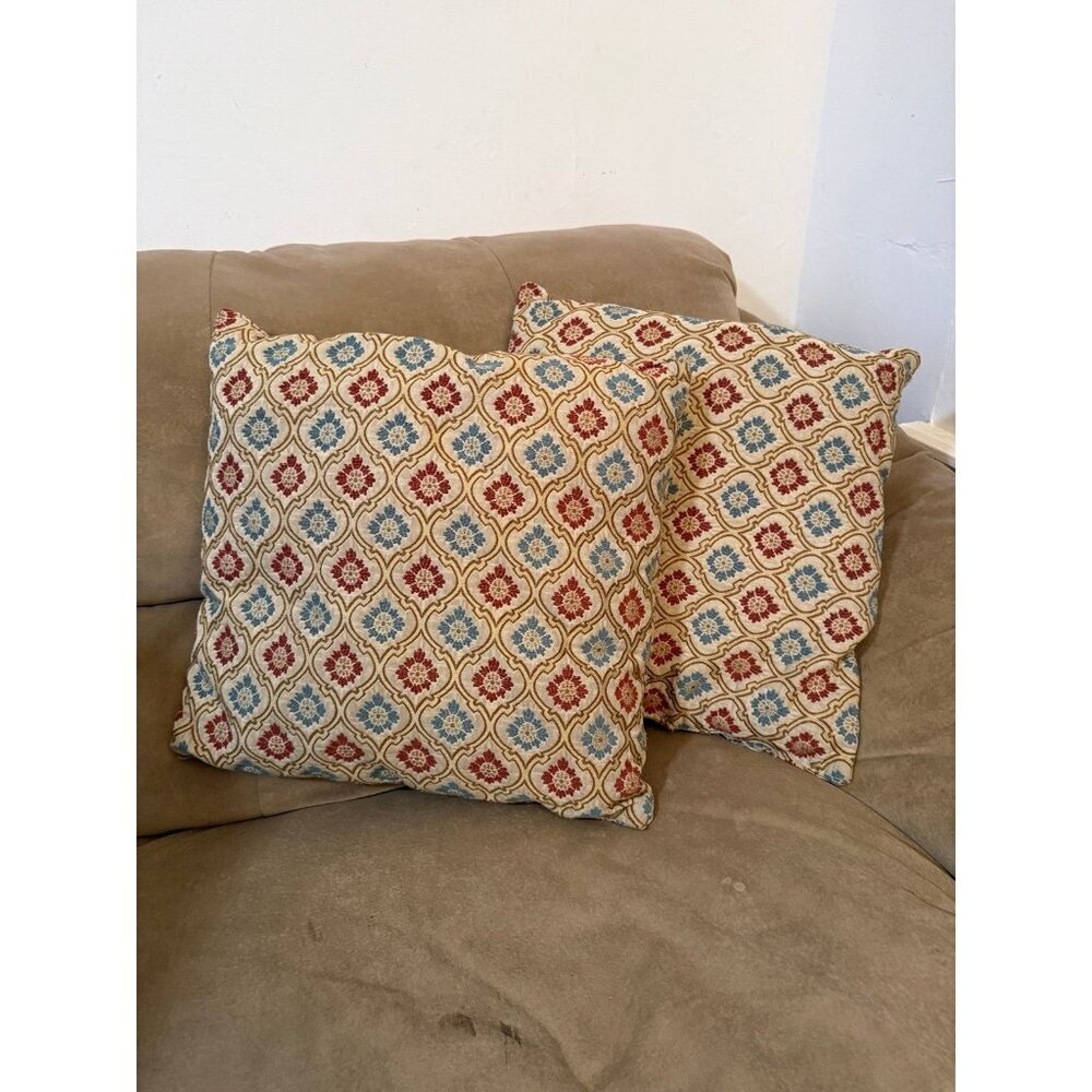 Decorative Throw Pillow Set of 2 – Red & Blue Floral Pattern